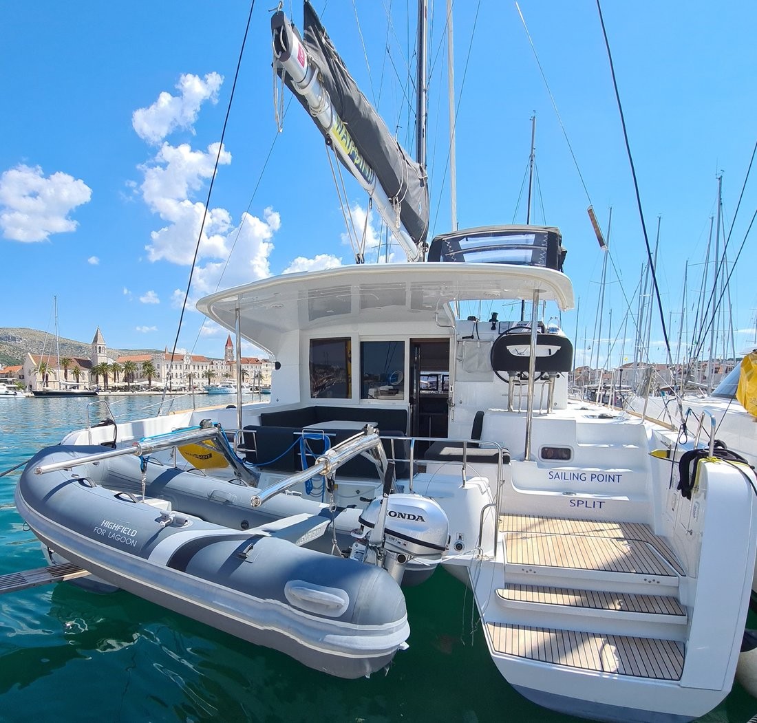 Lagoon 40, Sailing Point | Yacht Charter Croatia