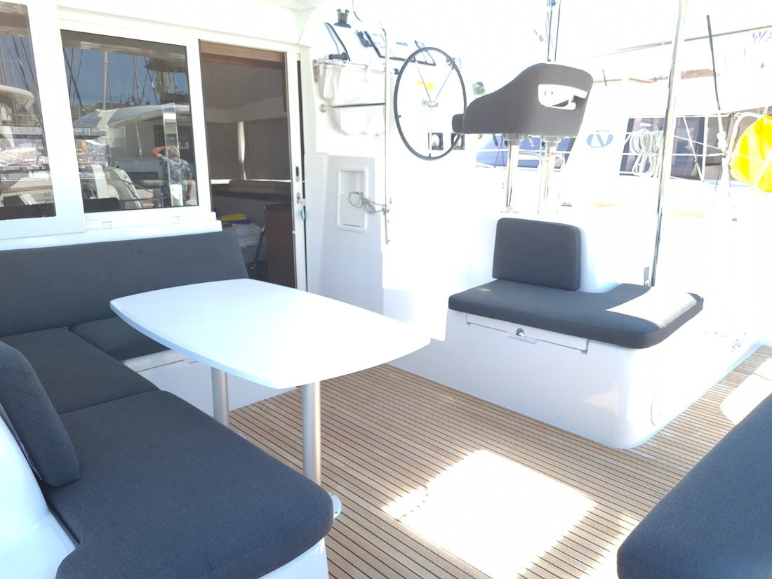 Lagoon 40, Sailing Point | Yacht Charter Croatia