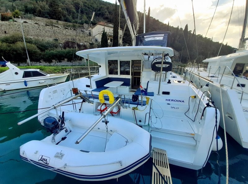 Lagoon 40, Heroina | Yacht Charter Croatia