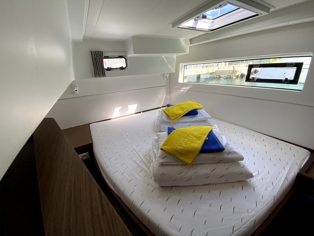 Lagoon 40, Heroina | Yacht Charter Croatia