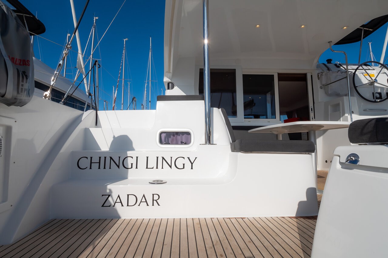 Lagoon 40, Chingi Lingy | Yacht Charter Croatia