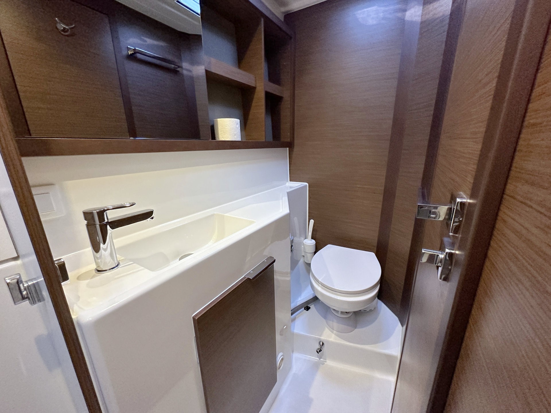 Lagoon 40, Vaiana | Yacht Charter Croatia