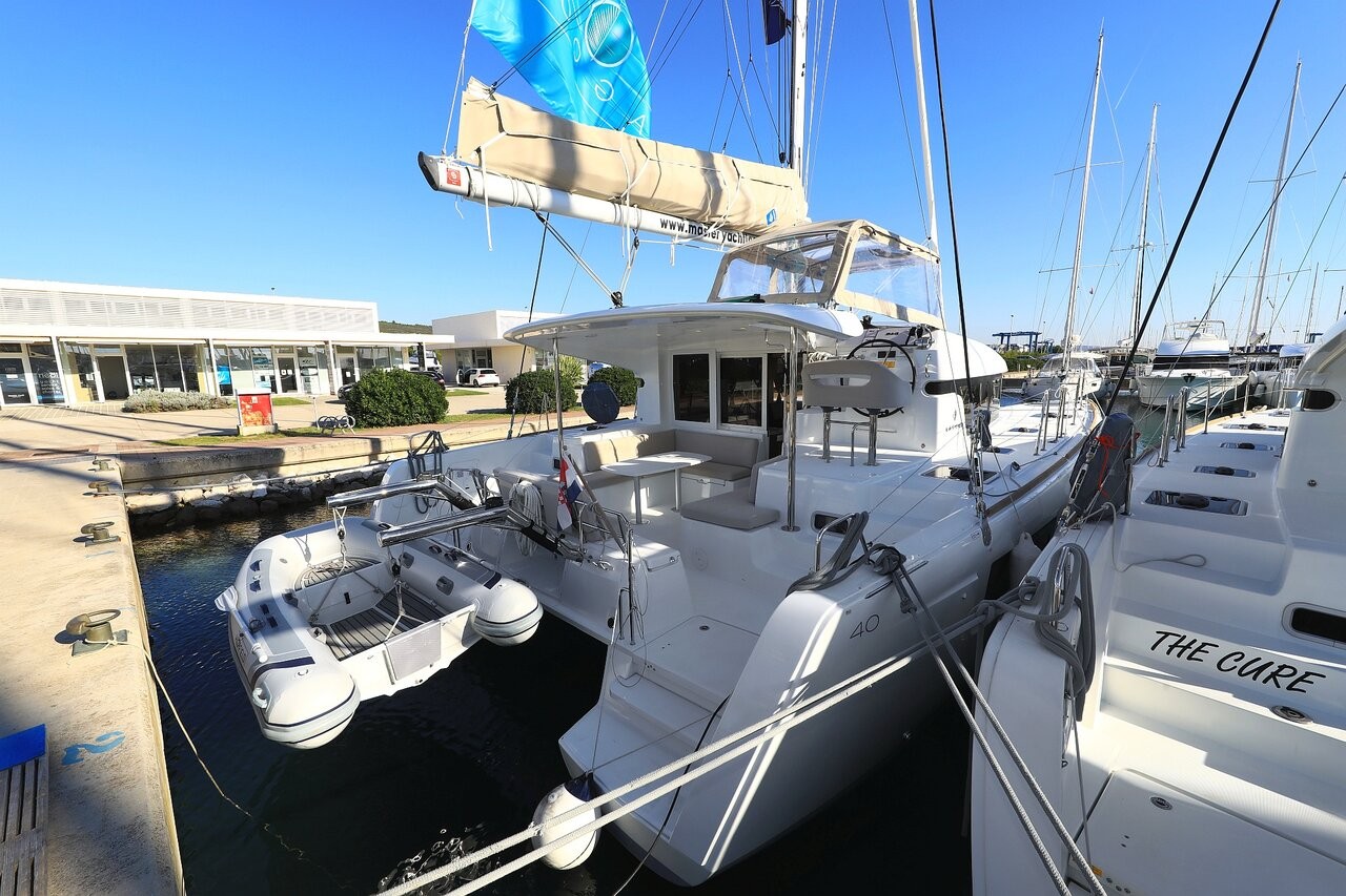 Lagoon 40, Gimme Kiss | Yacht Charter Croatia