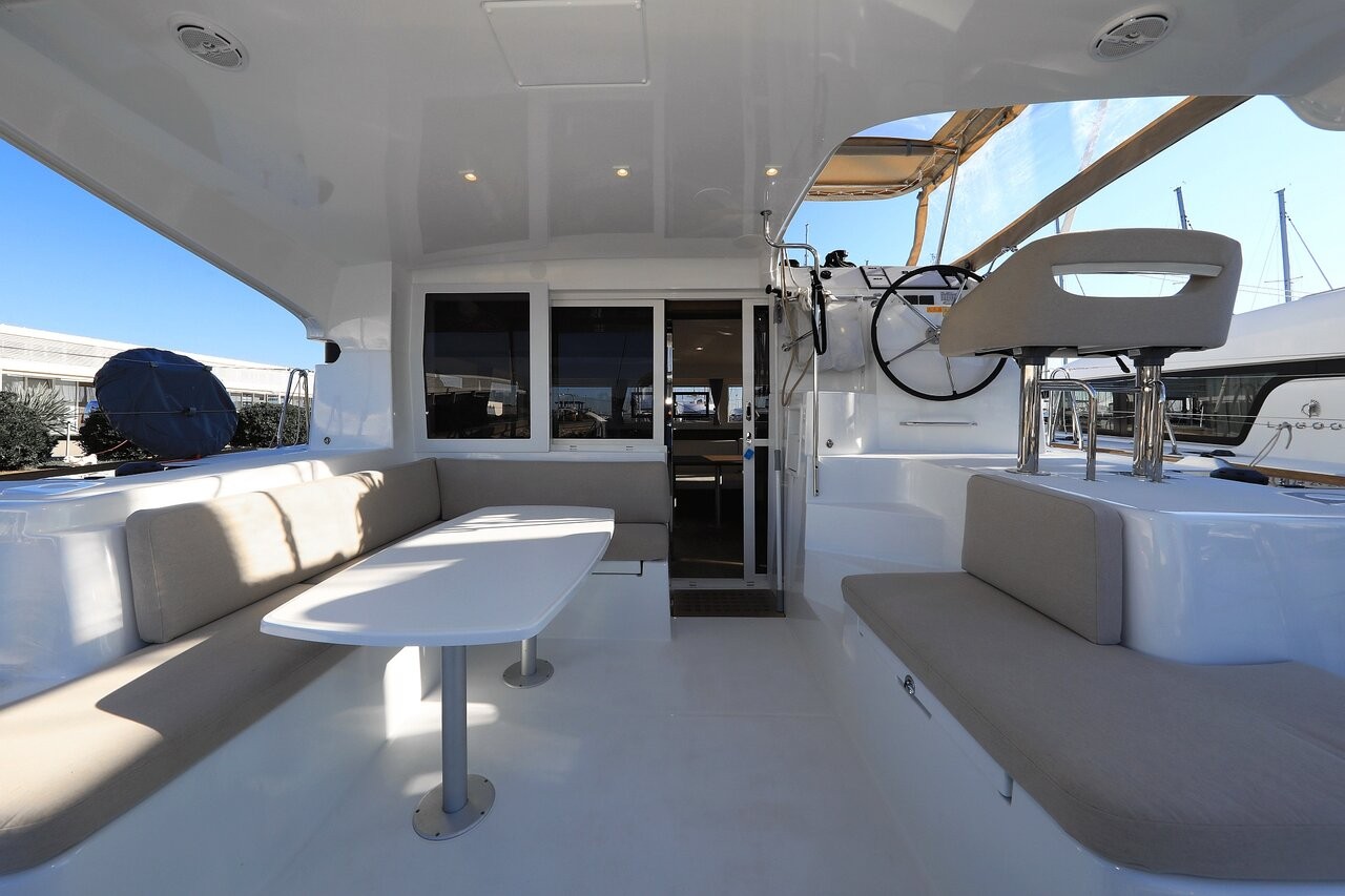 Lagoon 40, Gimme Kiss | Yacht Charter Croatia