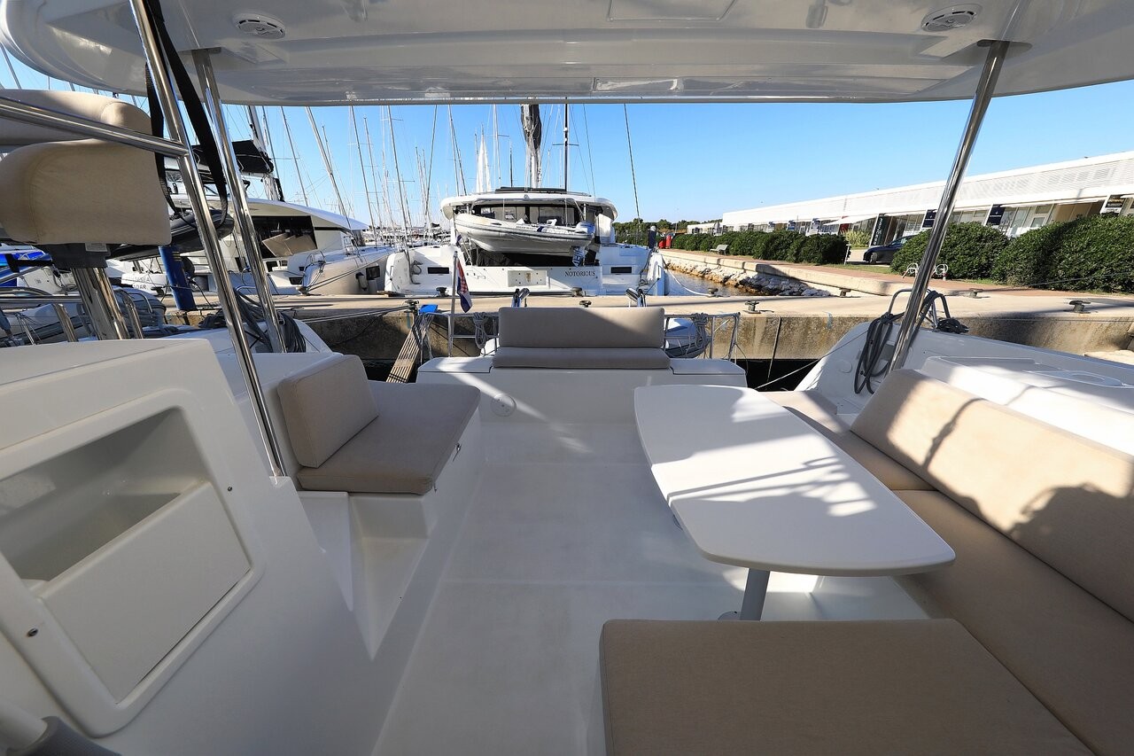 Lagoon 40, Gimme Kiss | Yacht Charter Croatia