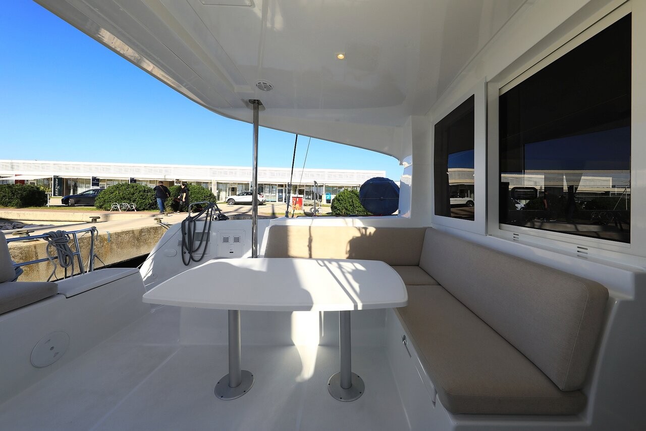 Lagoon 40, Gimme Kiss | Yacht Charter Croatia