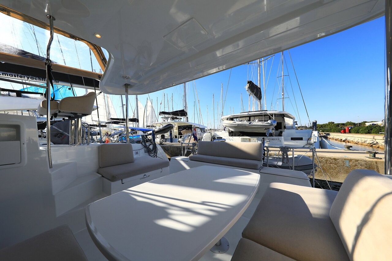 Lagoon 40, Gimme Kiss | Yacht Charter Croatia