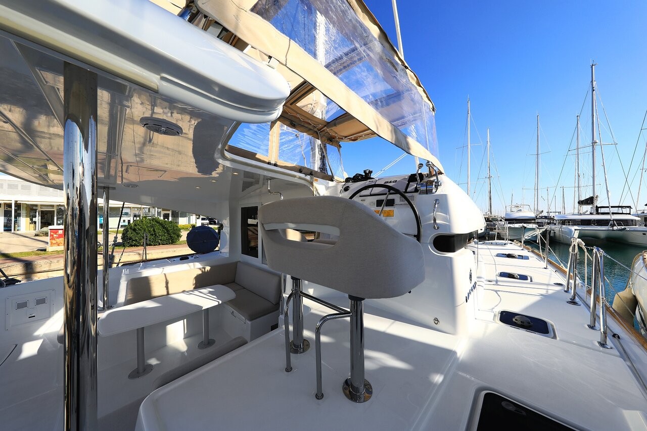 Lagoon 40, Gimme Kiss | Yacht Charter Croatia