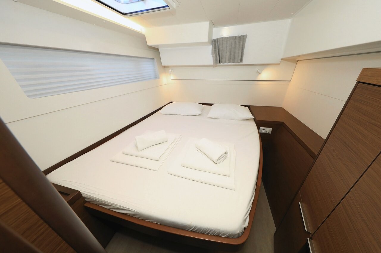 Lagoon 40, Gimme Kiss | Yacht Charter Croatia