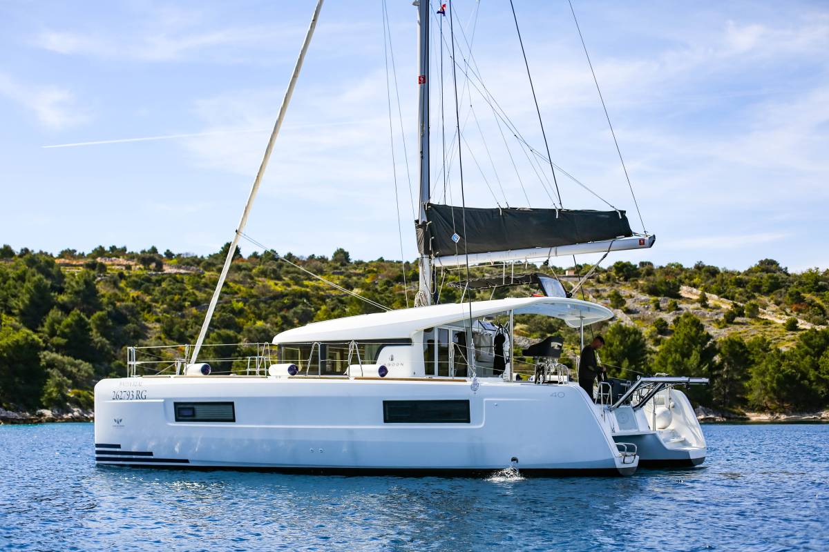 Lagoon 40, Bahia Real | Yacht Charter Croatia