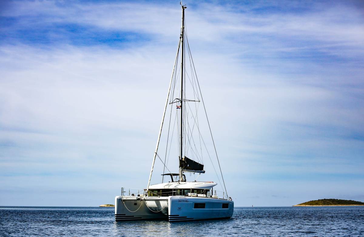Lagoon 40, Bahia Real | Yacht Charter Croatia