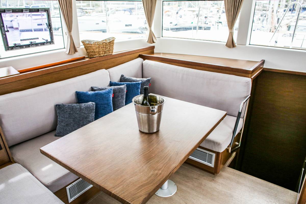 Lagoon 40, Bahia Real | Yacht Charter Croatia
