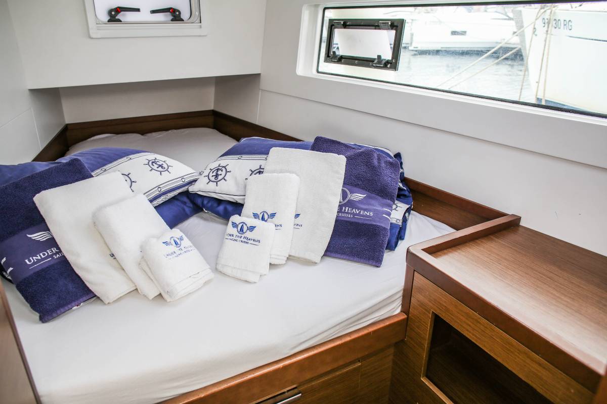 Lagoon 40, Bahia Real | Yacht Charter Croatia