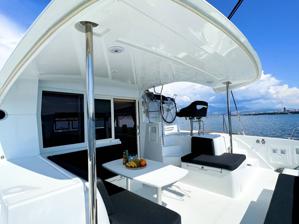 Lagoon 40, Twice as nice | Yacht Charter Croatia