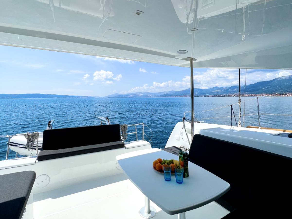Lagoon 40, Twice as nice | Yacht Charter Croatia