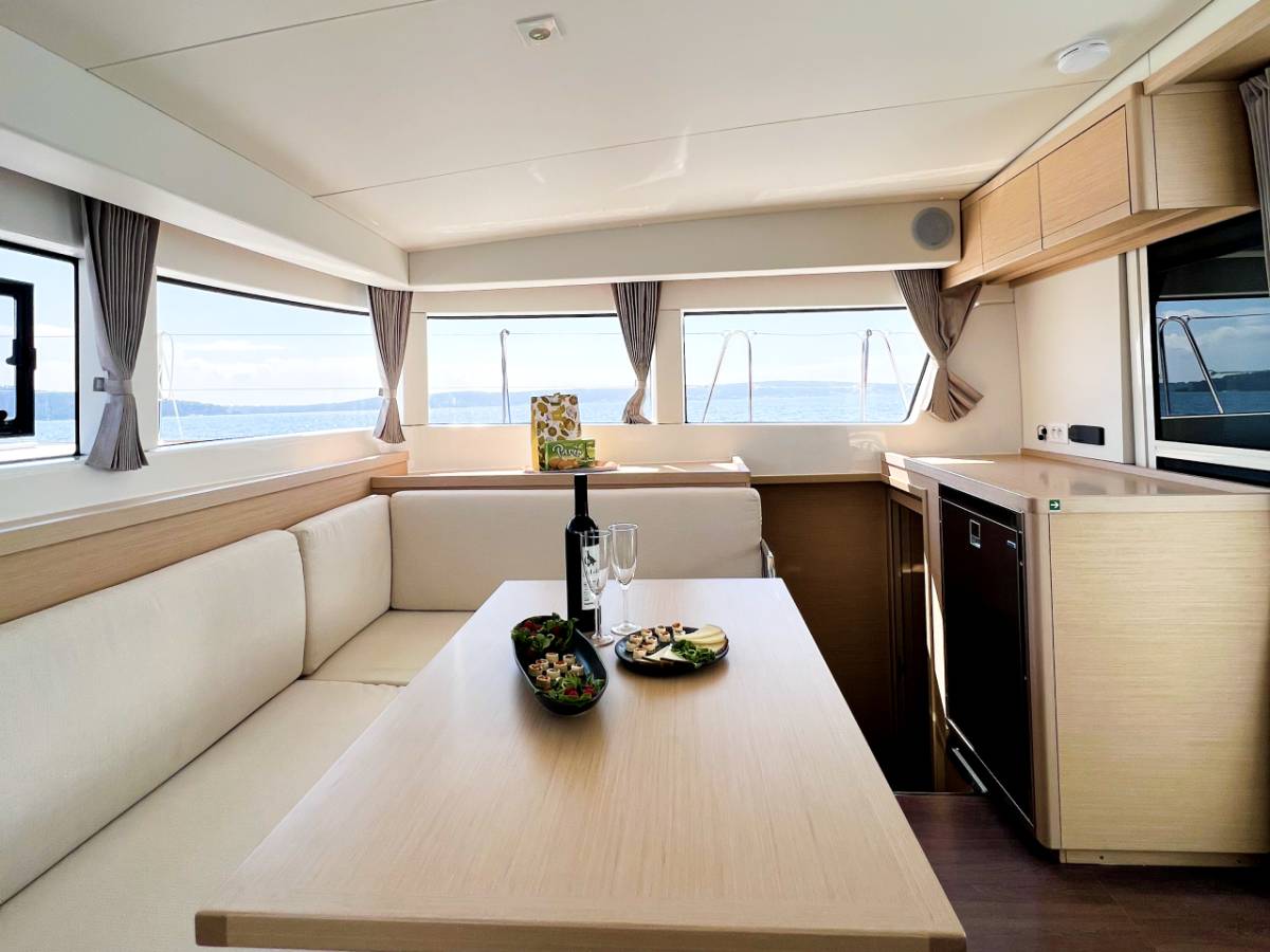 Lagoon 40, Twice as nice | Yacht Charter Croatia