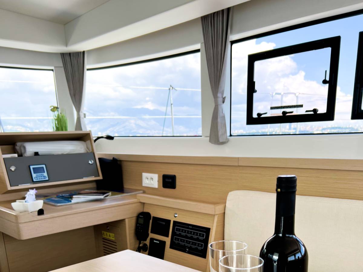Lagoon 40, Twice as nice | Yacht Charter Croatia