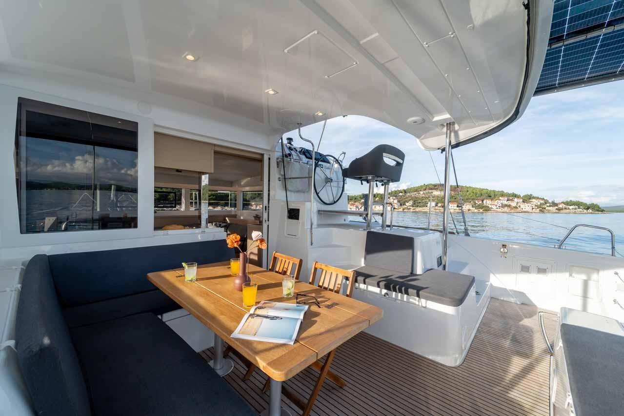 Lagoon 40, Mamma Mia | Yacht Charter Croatia