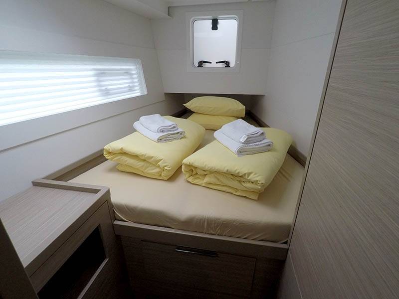 Lagoon 40, Duplo II | Yacht Charter Croatia