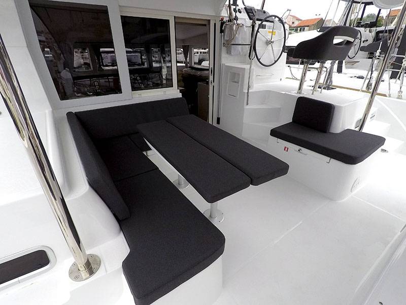 Lagoon 40, Duplo II | Yacht Charter Croatia