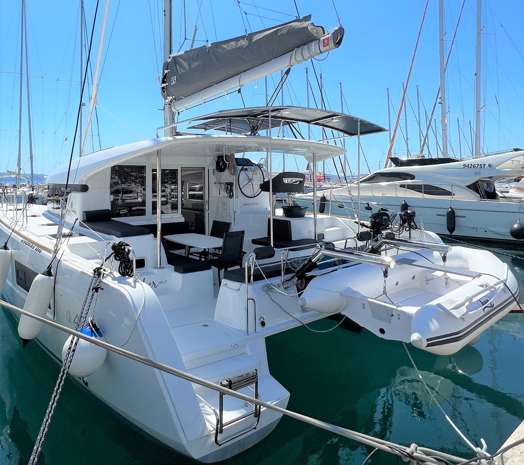 Lagoon 40, Wind Seeker | Yacht Charter Croatia