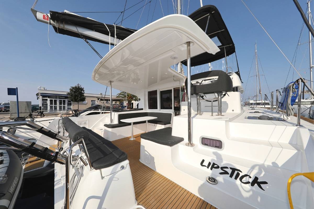 Lagoon 40, Lipstick | Noleggio di Yacht Croazia