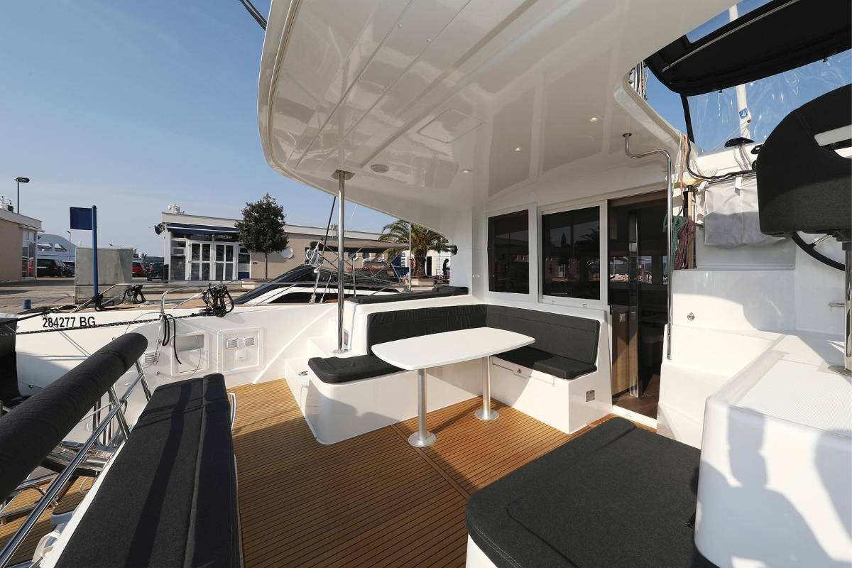 Lagoon 40, Lipstick | Noleggio di Yacht Croazia