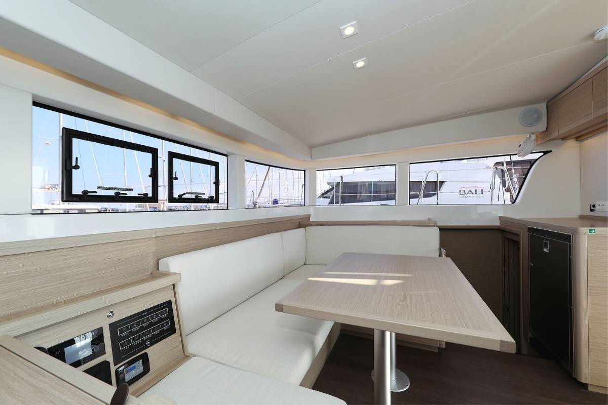 Lagoon 40, Lipstick | Noleggio di Yacht Croazia