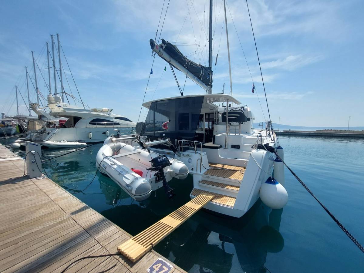 Lagoon 40, Manu | Yacht Charter Croatia