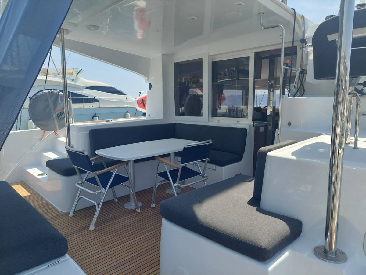 Lagoon 40, Manu | Yacht Charter Croatia