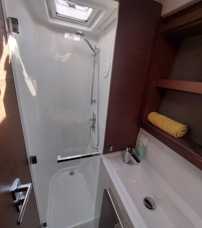 Lagoon 40, Manu | Yacht Charter Croatia