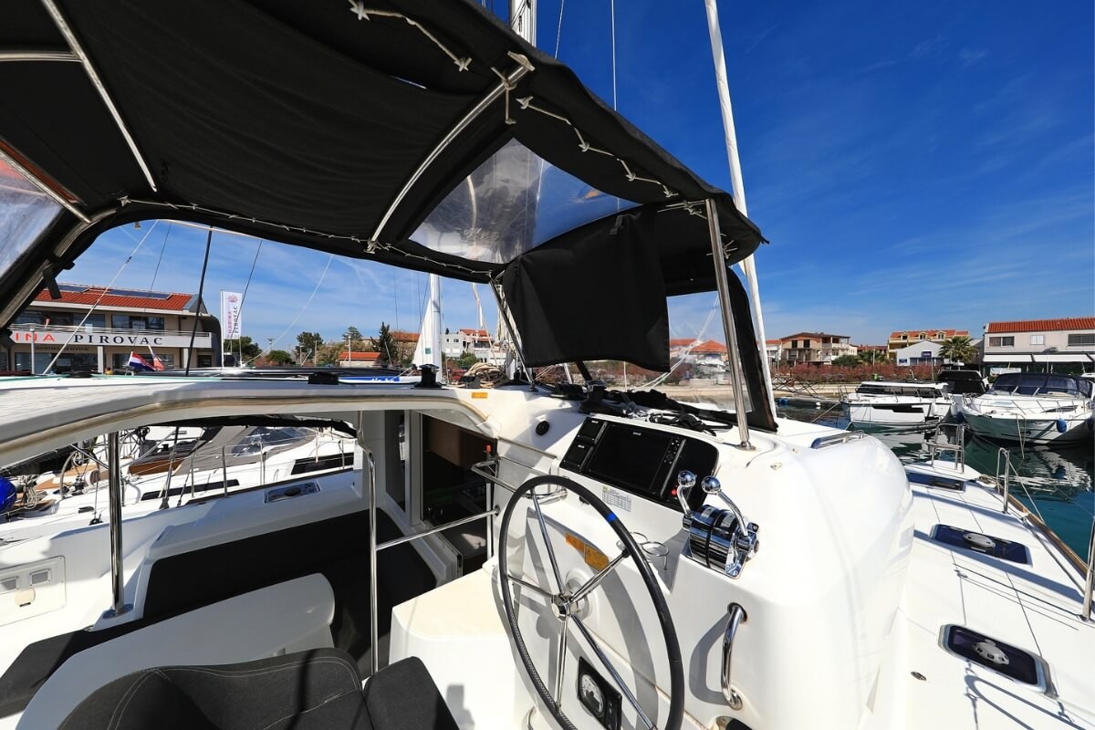 Lagoon 40, Liquid Spirit | Yacht Charter Croatia