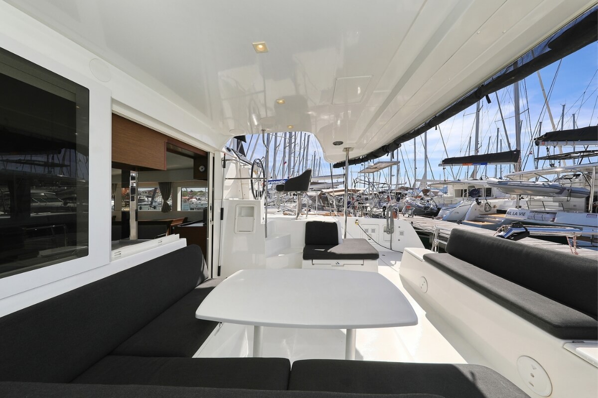 Lagoon 40, Liquid Spirit | Yacht Charter Croatia