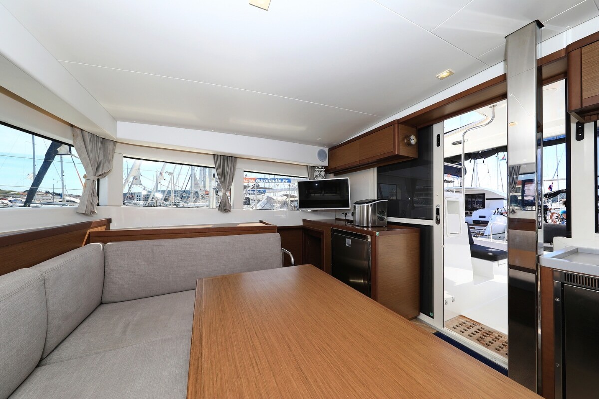 Lagoon 40, Liquid Spirit | Yacht Charter Croatia