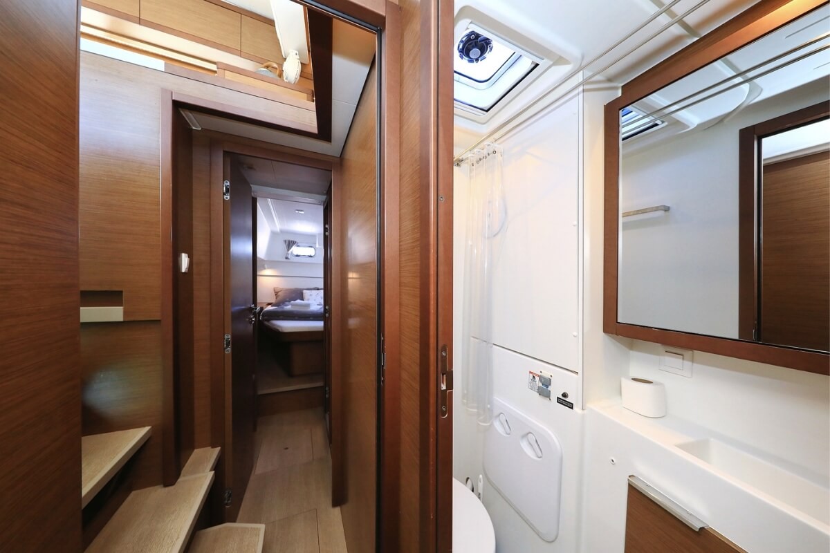 Lagoon 40, Liquid Spirit | Yacht Charter Croatia