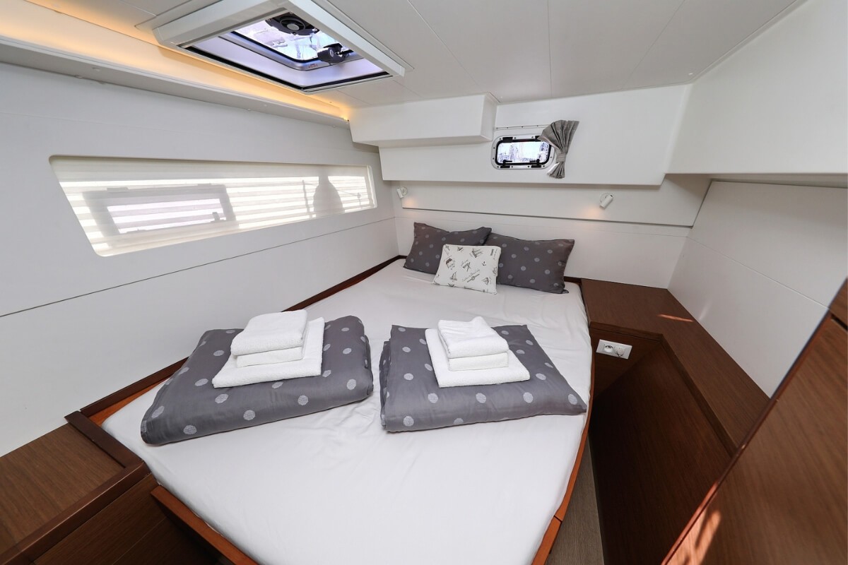 Lagoon 40, Liquid Spirit | Yacht Charter Croatia