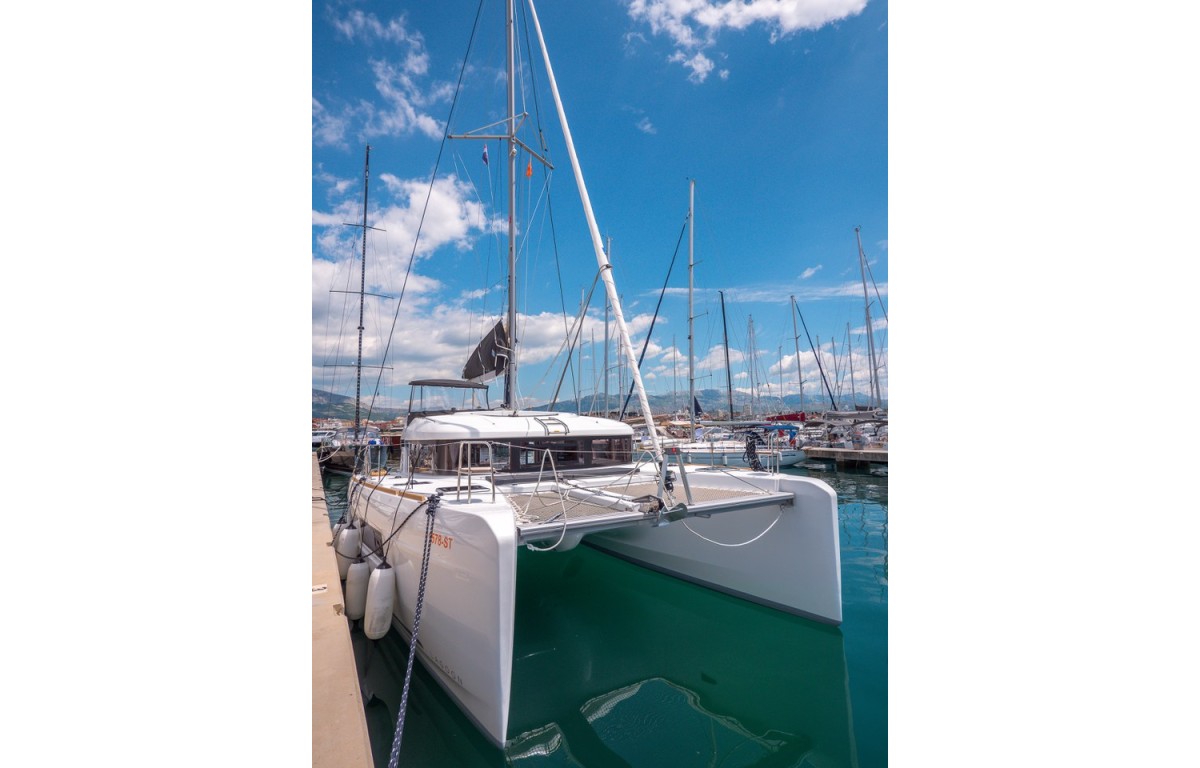 Lagoon 40, Blue Eyes | Yacht Charter Croatia
