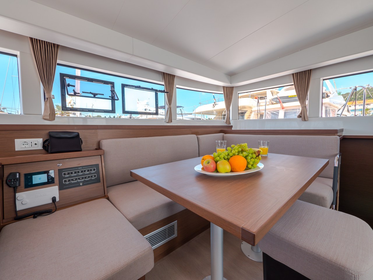 Lagoon 40, Blue Eyes | Yacht Charter Croatia