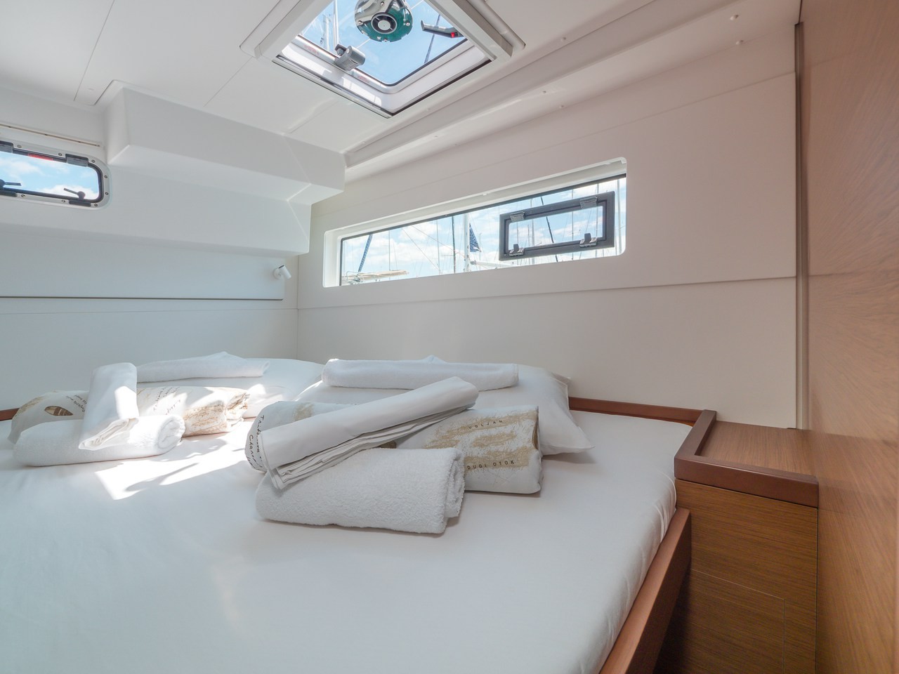 Lagoon 40, Blue Eyes | Yacht Charter Croatia
