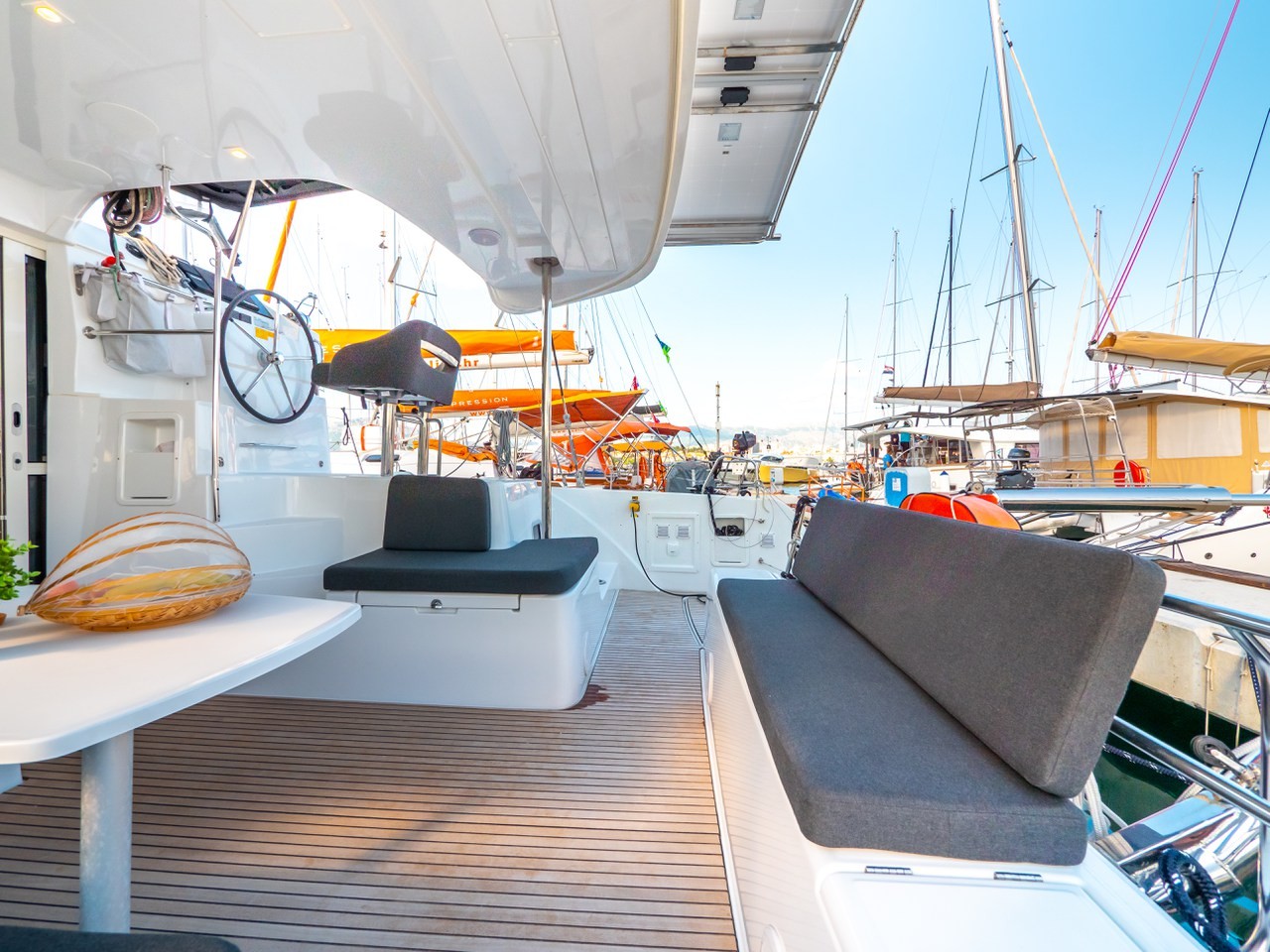 Lagoon 40, Osprey | Yacht Charter Croatia