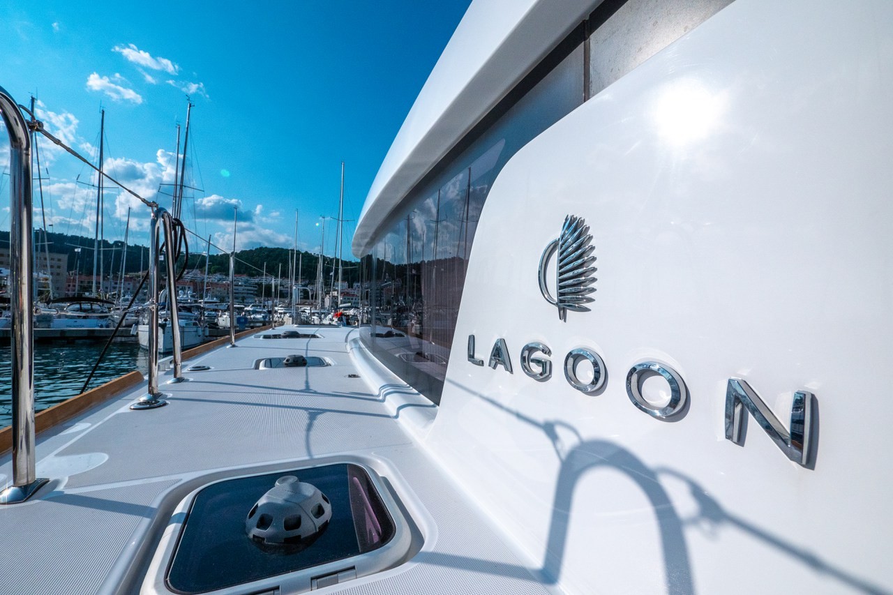 Lagoon 40, Osprey | Yacht Charter Croatia
