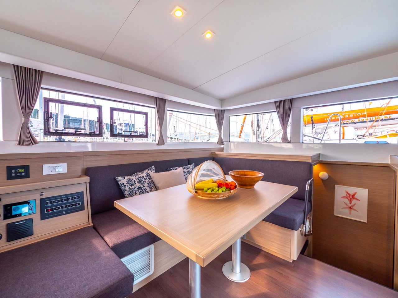 Lagoon 40, Osprey | Yacht Charter Croatia