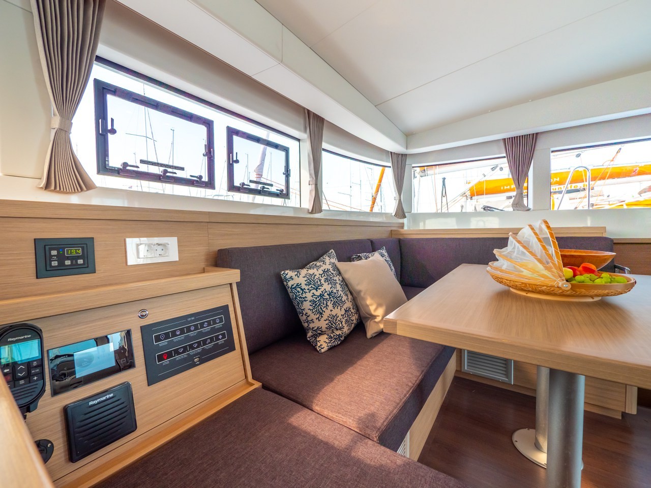 Lagoon 40, Osprey | Yacht Charter Croatia