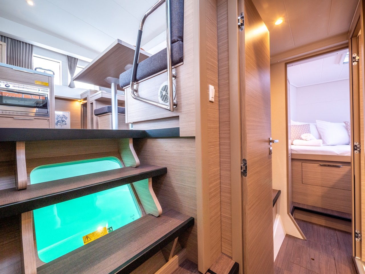 Lagoon 40, Osprey | Yacht Charter Croatia