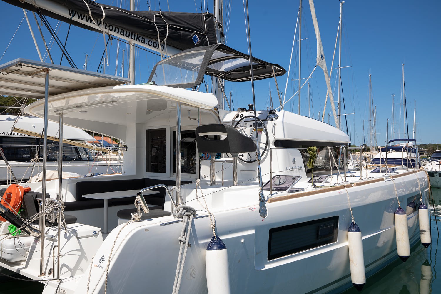 Lagoon 40, Yolo | Yacht Charter Croatia
