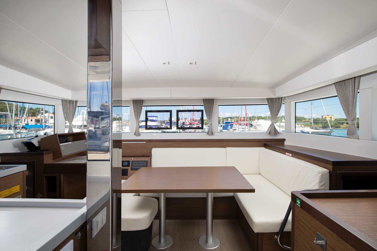 Lagoon 40, Yolo | Yacht Charter Croatia