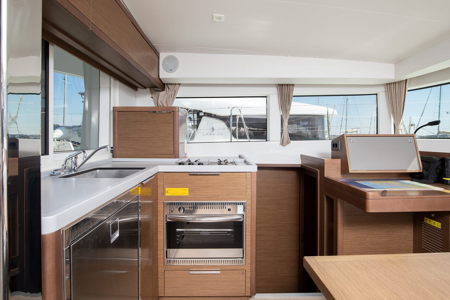 Lagoon 40, Mare Negroni | Noleggio di Yacht Croazia