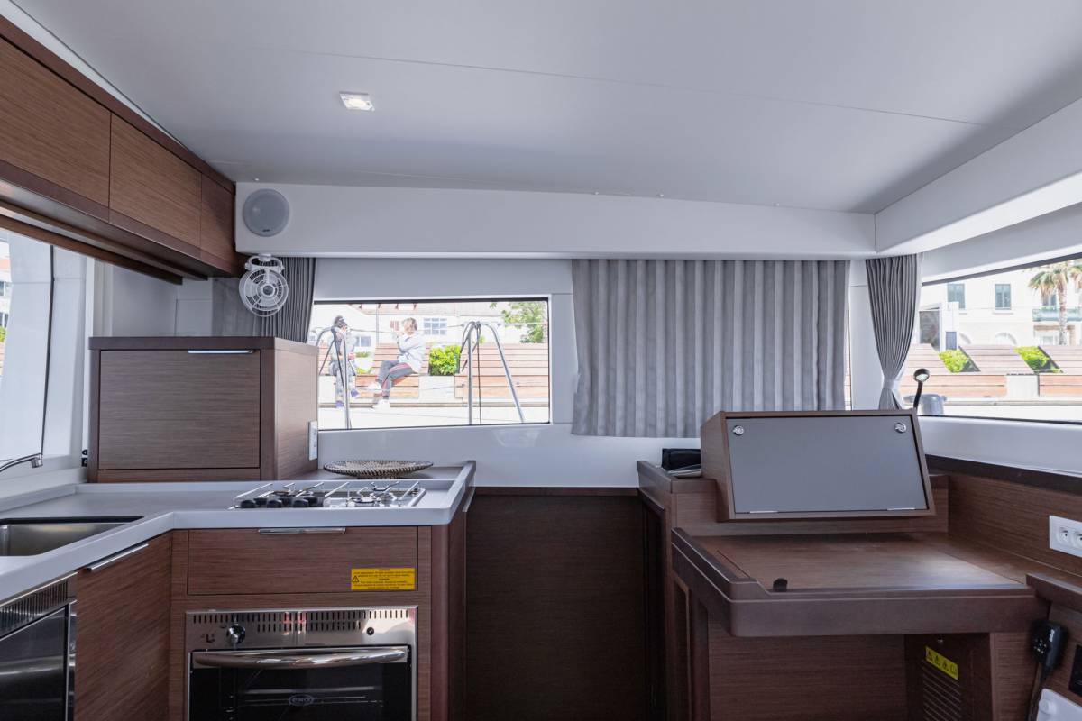 Lagoon 40, Sailor Moon | Yacht Charter Croatia