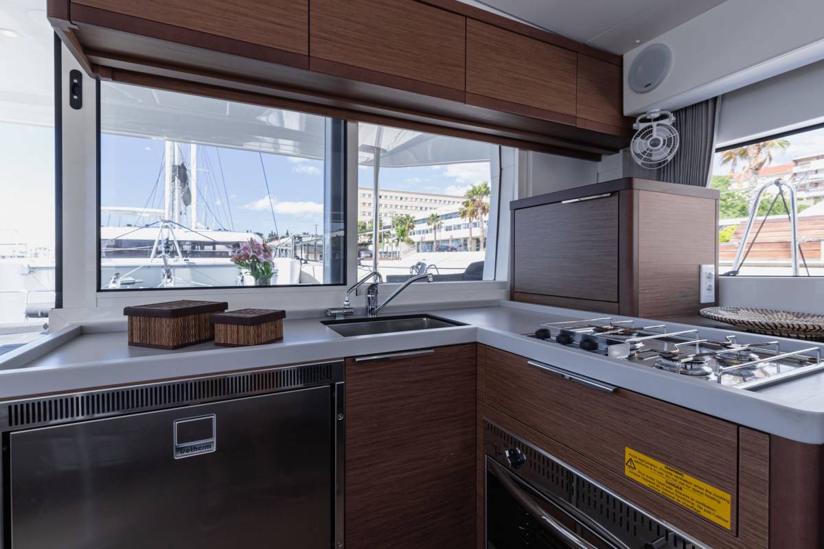 Lagoon 40, Sailor Moon | Yacht Charter Croatia