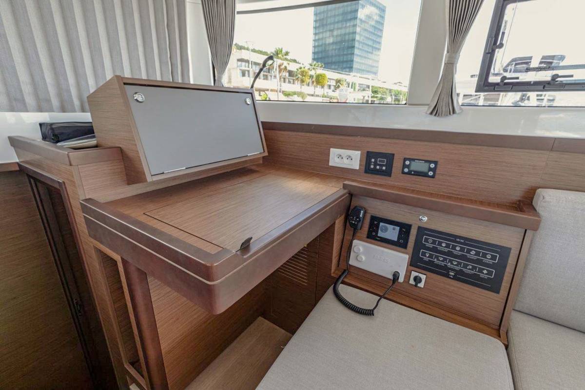 Lagoon 40, Sailor Moon | Yacht Charter Croatia
